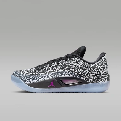Zion 4 - chaussure basketball